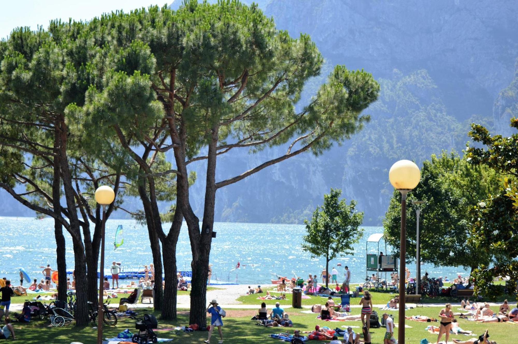 Terrazza Sul Lago Рива-дель-Гарда Экстерьер фото