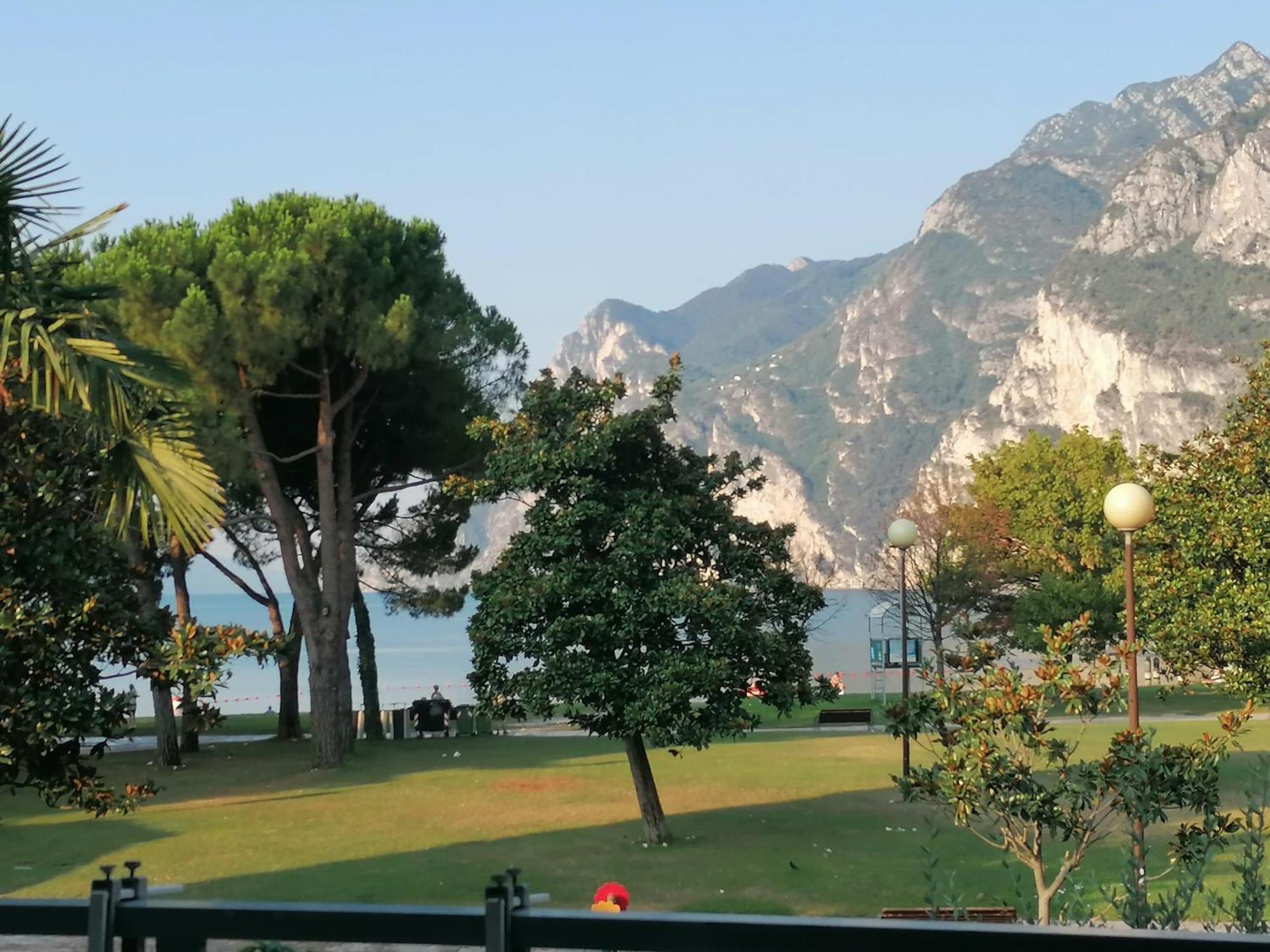 Terrazza Sul Lago Рива-дель-Гарда Экстерьер фото